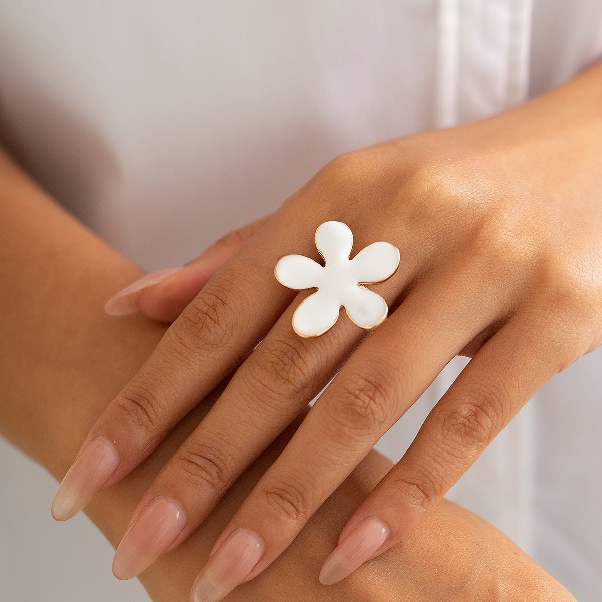 Personalized drip oil five petal flower three-dimensional ring with exaggerated metallic feel