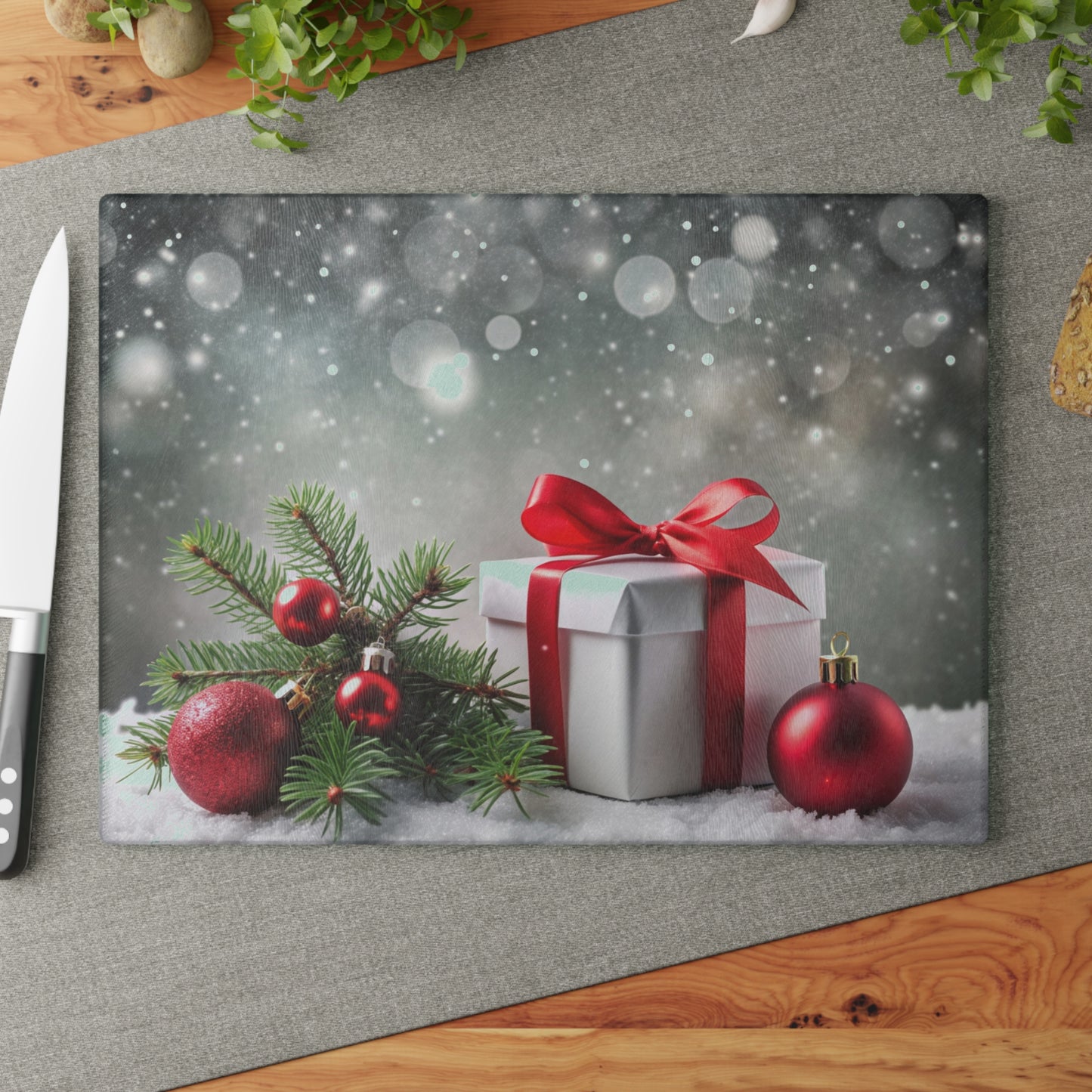 LCM23 Merry & Bright Glass Cutting Board